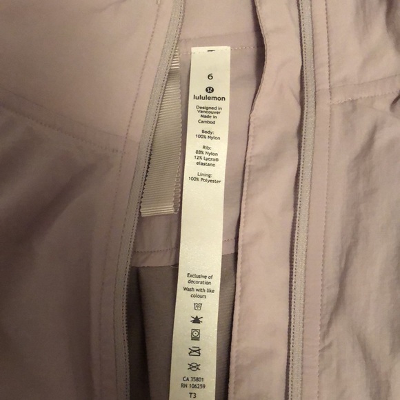LULULEMON JACKET - Picture 2 of 5